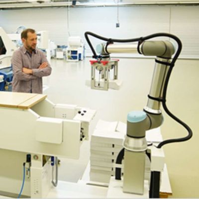 UR Robot UR10e 6 Assi Braccio robotico per la danza e l'automazione Gestire come robot collaborativo