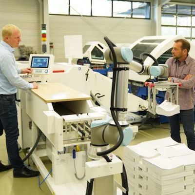 UR Robot UR10e 6 Assi Braccio robotico per la danza e l'automazione Gestire come robot collaborativo