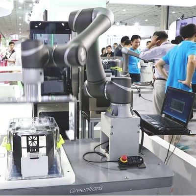 Il robot di collaborazione TM5-700 seleziona e dispone l'asse del braccio 6 del robot come Cobot