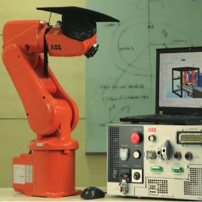 Piccolo robot industriale IRB 120 con 6 assi braccio robotico industriale per il robot di assemblaggio Cnc