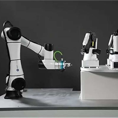 Braccio robotico 6 assi CR5 Cobot Robot 5 kg carico utile per carico e scarico automatizzato come Cobot