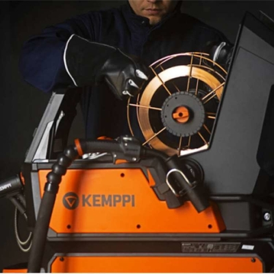 Saldatrice Mig X5 FastMig per l'automazione della saldatura come versatile saldatore industriale MIG
