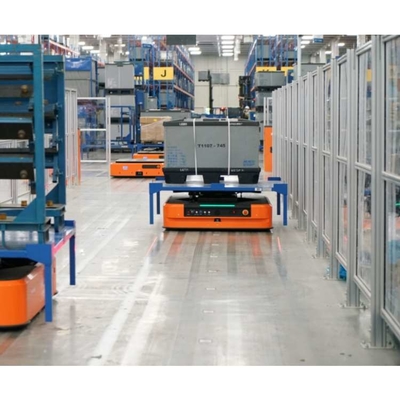 Robot mobile AGV Q2L-300A con robot cobot CNGBS per la movimentazione automatica dei materiali come AGV