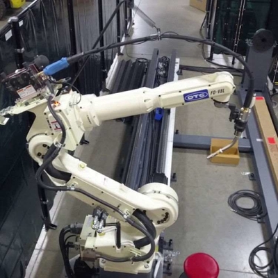 Saldatori ad arco DM500 Peso 51 kg Con braccio robotico per l'automazione delle stazioni di saldatura Come altri saldatori ad arco